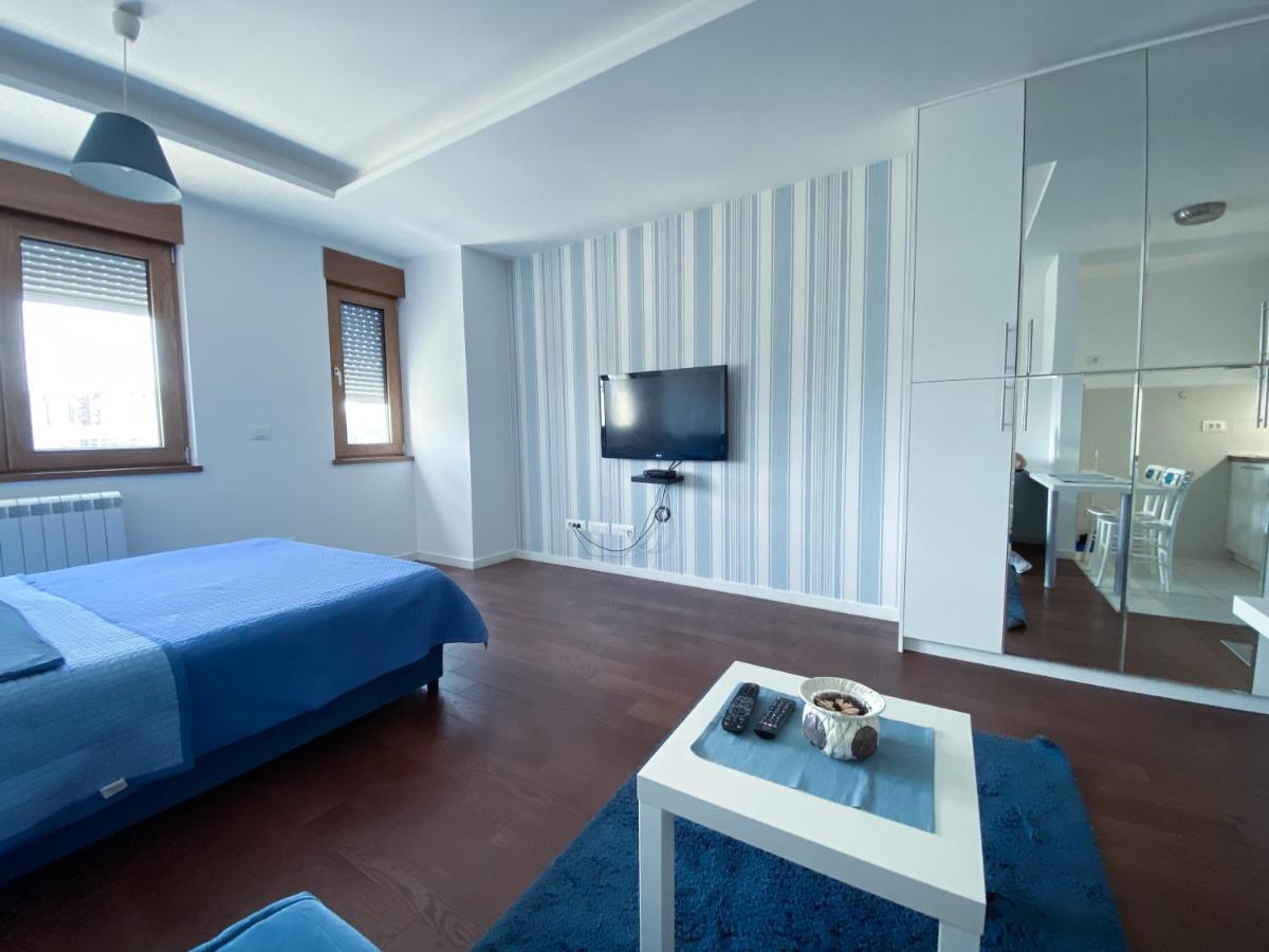 Apartment Azzurro lux Belgrado Esterno foto