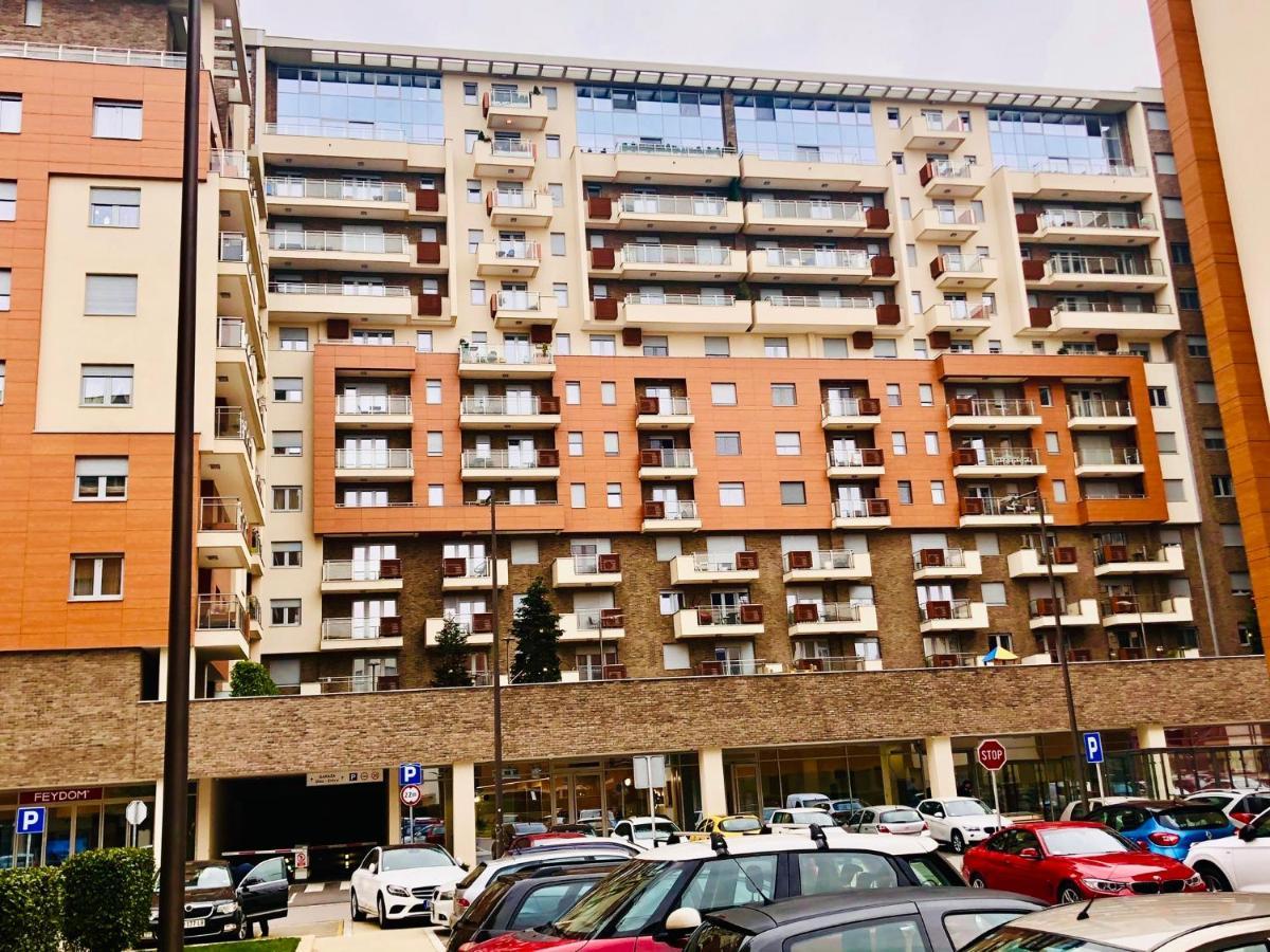 Apartment Azzurro lux Belgrado Esterno foto